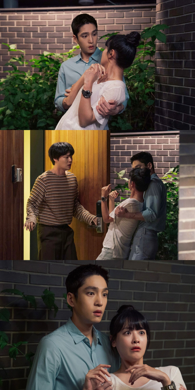 In the 9th and 10th MBC Tree Mini Series, which will be broadcast on Wednesday, Humans with a Direction Oh Jin-seok, An Shin-yu, and Production A Story, Oh Yeon-seo (played by Joo Seo-yeon), Ahn Jae-hyun (played by Lee Kang-woo), and Lee Min-hyuk (played by Lee Min-hyuk) predicted the deepening triangular romance of three people.Last week, Ju Seo-yeon (Oh Yeon-seo), a contracted physical education teacher who boasts An Sook-chemi, and Lee Kang-woo (Ahn Jae-hyun), a chairman of the chaebol III, showed off the tit-for-tat chemistry in all cases and gave the impression that they would never mix.On the other hand, Lee Min-hyuk (Savior) a friendly health teacher, attracted all kinds of sweet foods whenever Ju Seo-yeon is tired and hard, and announced the full-scale development of Triangle Romance.In the meantime, the three people who foresaw the entangled love front catch their attention.Lee Min-hyuk is a big star, and Lee Kang-woo, who looks at them with a Jealous look, is caught.Especially, Ju Seo Yeon and Lee Min-hyuk, who maintain close distance with their eyes in line, are making their hearts pound just by looking at them.In addition, Lee Kang-woos eyes looking at Ju Seo-yeon and Lee Min-hyuk are curious about the situation of three men and women as well as Jealous.Humans with Hazard will be broadcast on Wednesday, 11th at 8:55 pm.kim ga-young