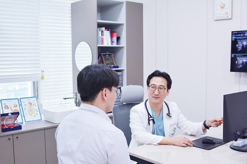 김민식 원장은 “대장내시경은 용종을 진단하고 제거할 수 있는 유일한 검사로 증상이 없더라도 45세부터는 정기적으로 검진을 받는 것이 중요하다”고 강조했다.