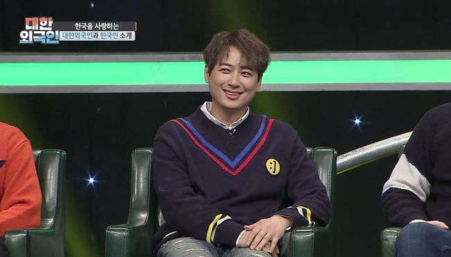For foreign Lee Ji-hoon Lee Jung-jae, why is the sky The ending pose I make it <p> Actor and singer Lee Ji-hoon, this For foreignin actor Lee Jung-jae and of a special nature to the public.</p><p>Lee Ji-hoon is the recent progress with MBC live support For the foreign in shooting as a guest appeared.</p><p>In 1996, 18 years old I debut, Lee Ji-hoon is a heart-warming appearance and outstanding singing ability as a big winner. Since his talent as a forward, currently a musical actor active to software and services.</p><p>MC Kim, only that to aid National Southeastern students. So the nickname Tapgol Lee Seung-giand introduction to capital. On this, Lee Ji-hoon is no idea,said Wormwood but seemed funny. This in Myungsoo Lee Ji-hoon, this Tapgol if Kims only brother Ashes(?)This is because,said sniper dialogue to the scene to laugh them here.</p><p>Also this day, Lee Ji-hoon is the actor Lee Jung-jae and of For revealed that. MC Kim Yong only why is the sky music video on Lee Jung-jae Mr. how it appeared to me becauseyou asked, he said: if a girl is President Lee Jung-jae brother is friends with him. Lee Jung-jae brother first appearances and to meet me and appeared to resolve you,said Lee Jung-jaes appearances secret to the public.</p><p>This he put was a high school student that recall the why the sky isopen the window, Lee Jung-jae with me that the endings of poses and appearances of the applause received.</p><p>As well as this day, broadcast in South Korea from the creative musical hero basic searchof Trout Lake, taking the role of the Democratic Revolutions ost party yearsto open the window to impress out here.</p><p>Tapgol Lee Seung-gi Lee Ji-hoons trivia challenge are 11, 8: 30pm broadcast. /</p>