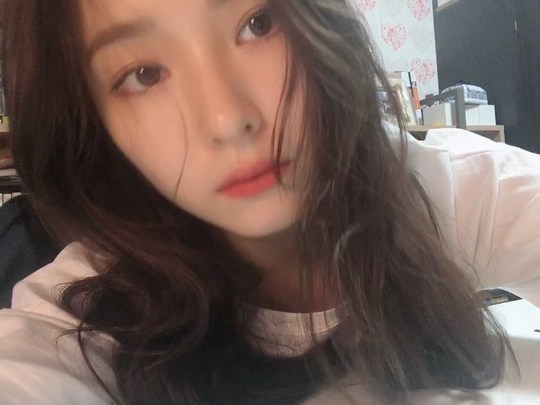 Actor Shin Se-kyung boasted of her innocent beauty.Shin Se-kyung posted a video on December 11 with an article entitled Makeup Today on his instagram.In the video, Shin Se-kyung, who finished makeup, was included.Shin Se-kyungs blemish-free white-oak skin and large, clear eyes make her innocent beauty even more prominent. Shin Se-kyungs stiff nose also attracts attention.The fans who responded to the video responded I love you, I tell you honestly, when is it an angel from heaven? And I am beautiful.delay stock
