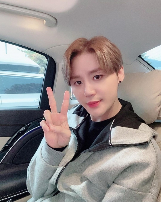 Junsus agency, CJS Entertainment, posted a video of Junsu on the official Instagram on the 11th, along with an article entitled The message left to you by the observance on the first day of shooting the house of Gong Yoo.Junsu in the public video said, Good morning, everyone. Today I am somewhere to shoot Gong Yoos House.Junsu added, Im shooting so hard. Ill see you on the air day. See you later. He called for the first broadcast of Gong Yoos House.CJS Entertainment said, I have been waiting for 10 years.Today, we are stationary with compliance, he added, encouraging Should catch the premiere .Many netizens who have encountered this are responding in various ways such as I have been waiting for today and I am so happy to meet.On the other hand, MBC current affairs program Gong Yoos House starring Junsu will be broadcasted at 10:05 pm on November 11.