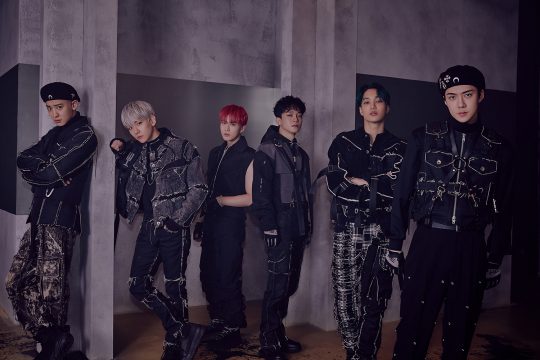 The group EXO swept the November monthly record charts with its Regular 6th album OBSESSION (Option).EXO Regular 6th album OBSESSION, released on the 27th, not only topped the Gaon Albums Chart (December 1-7) released today (12th), but also topped the November Monthly Chart.In addition, this album won the November monthly charts on various music charts such as Gaon chart, Hanter chart, Shinnara record, Yes24, and HotTrax, and once again realized EXO power.In addition, EXO ranked # 1 in 61 regions around the world on the iTunes Top Album Chart, China QQ Music, Cougu Music, and Cougar Music Digital Albums chart.The title song Obsession also proved global popularity, including the top spot on the US Billboard World Digital Song Sales chart, the top spot on the Gaon download chart week, and the top spot on music broadcasting.EXO will hold EXO PLANET # 5 - EXpLOration - in KUALA LUMPUR (EXO Planet # 5 - Exploration - in Kuala Lumpur) at Kuala Lumpur, Malaysia on the 14th.