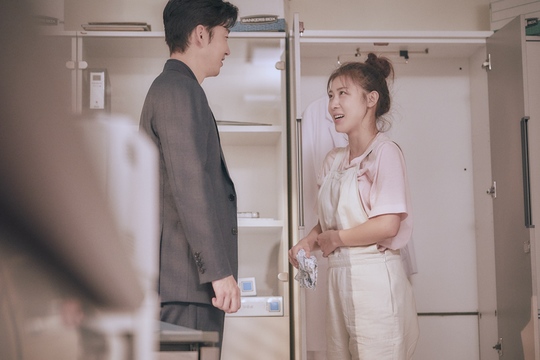 Chocolate Yoon Kye-sang and Ha Ji-won are warmly winded in the house theater with sweet and sour human melody.JTBC gilt drama Chocolate (directed by Lee Hyung-min, playwright Lee Kyung-hee, production drama house and JYP Pictures) is showing the true value of a deep emotional melody that meets in a long time.As a result, the last four ratings were 4.6% nationwide and 5.4% in the Seoul metropolitan area (Nilson Korea, based on paid households), and the response was hot.At its heart is the smoke synergies between Yoon Kye-sang and Ha Ji-won.The feeling of the audience is tapping properly with the feeling that is piled up with the detailed feeling.Yi Gang (Yoon Kye-sang) and Moon Cha-young (Ha Ji-won) who continue their miraculous relationship despite the terrible crossover.The two people who had been facing each other deeply and had no time to convey their sincerity, and the mind of Moon Cha-young toward the river became as deep as the way back from far, and the misunderstanding of the river deepened.Lee Gang and Moon Cha-young, who can not be separated, eventually reunited at the Geosung Hospice Hospital and announced a new start.The synergies of Yoon Kye-sang and Ha Ji-won, who add strength to the deepening sense of the relationship, are unique.The behind-the-scenes cut released on the day also shows a glimpse of the unique healing chemistry, which is the attraction of the reverse of the Yoon Kye-sang, which depicts the complex inner-side Yi Gang in three dimensions.Even though it emits chic charm with perfect suit from head to toe, it melts the womans heart with unique halfmoon eyes.As Ha Ji-won acknowledged the atmosphere maker, Lee Jae-ryong, who sets up a confrontational angle in the play, adds to the charm of the reversal that disarms him.Ha Ji-won shines on the set with a sunny smile; the fresh smile and the energy emitted by Ha Ji-won further upgrade the charm of Moon Cha-young, who is infinitely positive.Especially, in the script of Ha Ji-won full of memos and underlines, you can get a glimpse of the passion to realize Moon Cha Young.The behind-the-scenes of a traffic accident god in the rain, which became an inflection point in the relationship between the two, was also captured.Yoon Kye-sang and Ha Ji-won, who are trying to catch up with the small emotions by turning the monitor video several times with their heads together, catch their attention.The embracing ending in front of Moon Cha-young, who is suffering from trauma, stimulates the excitement and affection of viewers.The eye-catching of Yoon Kye-sang and Ha Ji-won, who talk affectionately, comes warmer than ever.Above all, Teo Yoooo, who continued the relationship between Lee Kang and Moon Cha Young, who had been crossed for a friend to be left alone.Yoon Kye-sang, Ha Ji-won, and Teo Yooos Goodbye certification shots, which left a dull afterglow with the pain of eternal farewell, also bring out the smile of the viewers.kim myeong-mi