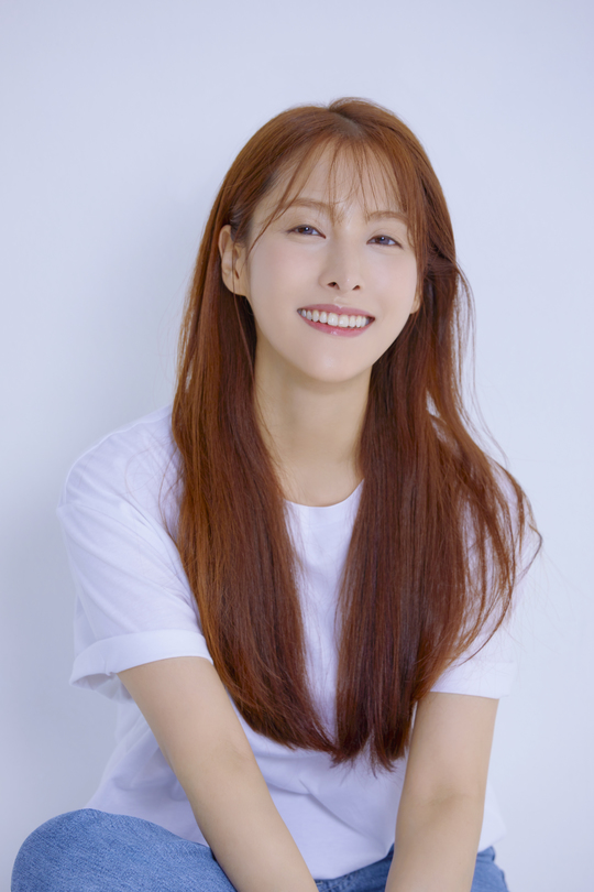 A new profile of Actor Park Gyuri from the group KARA has been unveiled.Park Gyuris agency Citi Global announced on December 12 that it is the first step to move forward with Actor by releasing a profile photo of Park Gyuri.Park Gyuri has taken a new profile to announce that it will accelerate its activities in 2020, he said.Finally, the agency said, We have been preparing for solid acting ability, so we will be faithful to any role in 2020 as an actor.hwang hye-jin