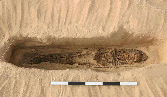 3300년 전 이집트 무덤에서 고대 이집트 사람들이 머리에 쓴 것으로 알려진 원뿔 모양 머리장식의 첫 물리적 근거가 발견됐다/사진=영국 데일리메일 화면 캡처