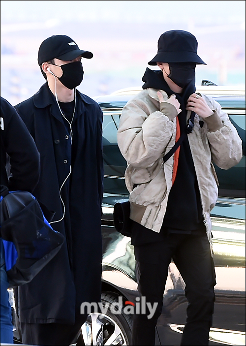 EXO Chen and Baekhyun are leaving for Kuala Lumpur, Malaysia, on the afternoon of the 13th through the Incheon International Airport for overseas schedule.