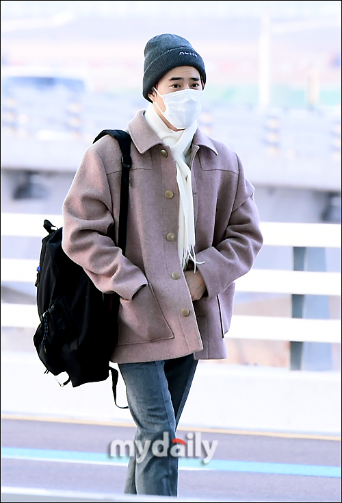 EXO Suho is leaving for Malaysia Kuala Lumpur via the Incheon International Airport on the afternoon of the 13th for overseas schedule.