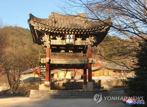 북한,복원된 석왕사 준공 (서울=연합뉴스) 북한은 강원도 고산군 설봉리에 있는 사찰 석왕사 복원 작업을 마무리하고 12일 준공식을 열었다고 조선중앙통신이 보도했다.       통신은 석왕사의 대웅전,심검당,응진전을 비롯한 건물들이 원상대로 복구되고 10여점의 불상과 수백점의 불구 등이 갖추어지게 되었다고 전했다.2019.12.13       [국내에서만 사용가능. 재배포 금지. For Use only in the Republic of Korea. No Redistribution] nkphoto@yna.co.kr