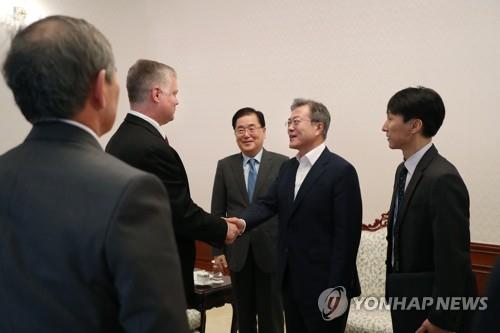 文대통령, 내일 비건 美대북특별대표 접견..북미대화 해법 논의