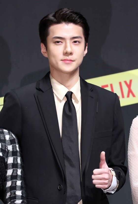 On the 16th, the daily economy said, Sehun bought the Sangdo-dong station area building in his name for 3.35 billion won.We signed a contract for a 6-story station area building (199.60m2 of land area 705.13m2) with a total floor area of ​​3.35 billion won in September, and paid the balance in November.The building that Sehun purchased is located on the side of Sangdo Station Tax Area, which is accessible; the Sangdo Station Lotte Castle apartment is scheduled to move in 2021.