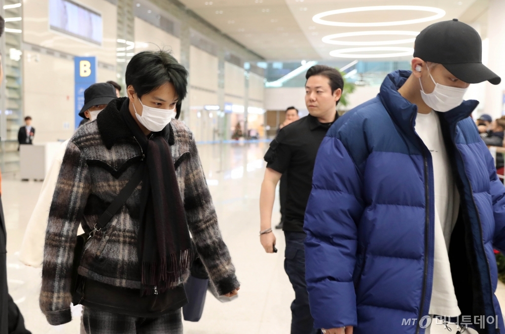 Group EXOEXO Chanyeol, Kai, Baekhyun, Suho, Chen and Sehun are arriving at Incheon International Airport on the morning of the 16th after finishing the Malaysia concert schedule.