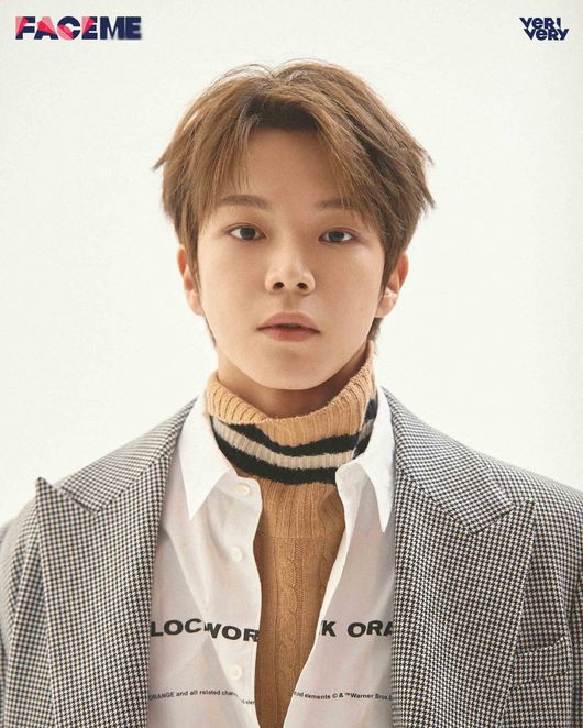 The characters Teaser and The Official Chart Photo of the group Verivery Leader Dongheon were released.Veriverys agency, Jellyfish Entertainment, posted its third mini-album FACE MEs first runner, Leader Dongheons personal characters Teaser and The Official Chart Photo, from 0:00 today (16th).Dongheon in the public video shows performance with his own feeling in the practice room.It is a short video, but it captures the attention of those who show grooved and powerful performance at once.The Official Chart Photo, which was released after the character Teaser, also contains a picture of Dongheon in uniform.In the close-up figure, the perfect visual was further highlighted with intense eyes and sleek jaw lines.In particular, Dongheon showed intensity and chic at the same time through The Official Chart Photo, and it gave out the charisma of Leader, raising the expectation of the album to be released in the future.Verivery, who is about to come back with his third mini album FACE ME on the 7th, will work with the first story of FACE it which means Lets face your own face and move on.FACE ME has unlimited possibilities, but it contains the process of admitting and loving oneself to the hurt youth in alienation and disconnection.Verivery, who has produced DIY videos as well as videos of their stories since his debut, and has shown the identity of the group with creative communication stones with fans, will show a more growing spectrum through this album.On the other hand, Verivery will release its third mini album FACE ME on January 7 and will perform its full-scale activities.Jellyfish Entertainment Provides