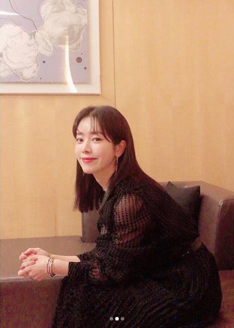 Main actor Han Ji-min of the movie Miss Back boasted pure and elegant beautiful looks.Recently, Han Ji-min posted several recent photos on his instagram.Han Ji-min in the public photo is sitting on the sofa wearing a black long dress.Beautiful looks catch the eye, especially during Han Ji-mins glow.The netizens who responded to this commented, Perfect, It is so beautiful and It is beautiful.On the other hand, Han Ji-min played a role as a white shark in Miss Back which was released last October.