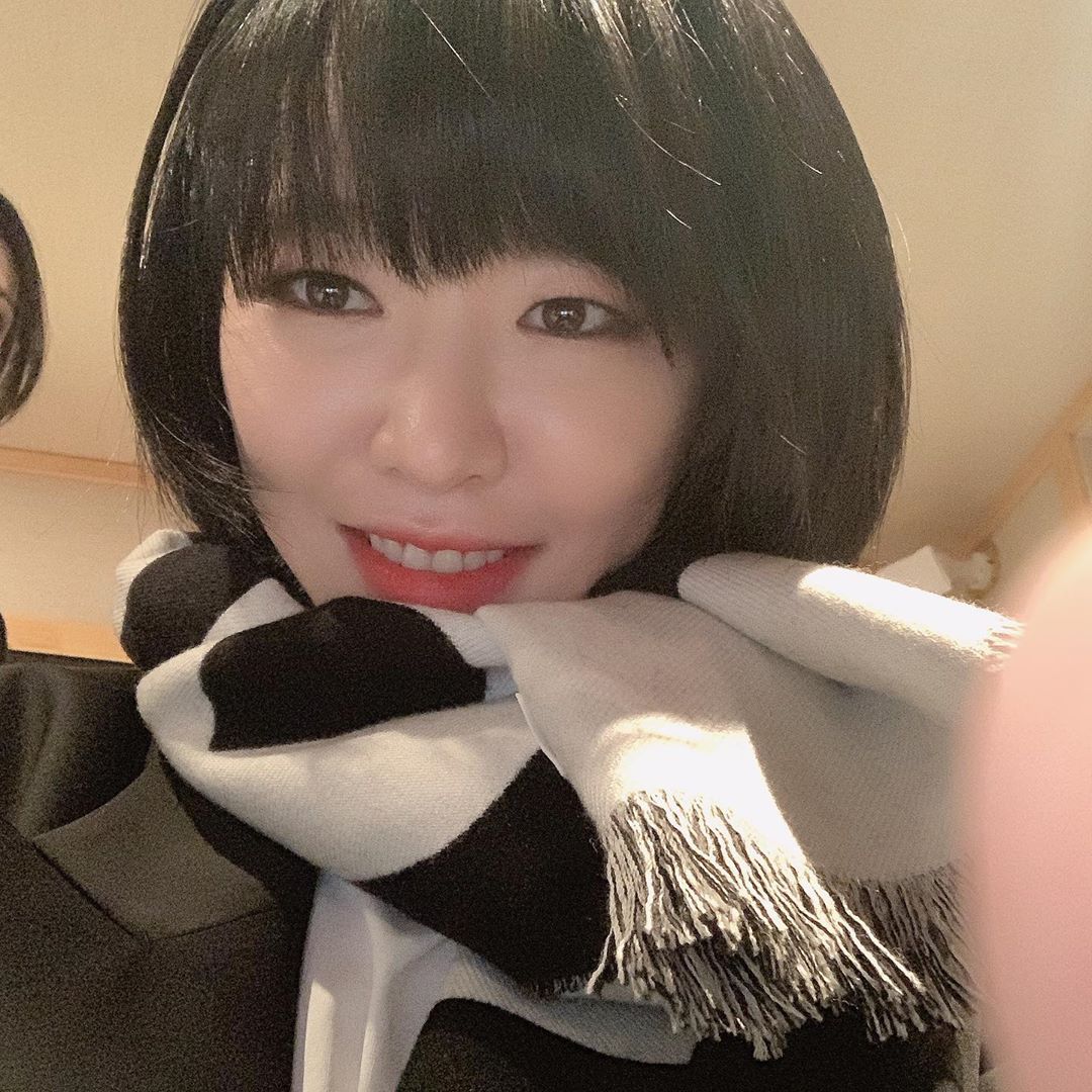 Gain of the group Brown Eyed Girls told the daily routine.Gain posted several photos on her Instagram account on Tuesday.In the open photo, Gain stares at the camera with a warm muffler, Gains signature, single-haired hair, and full-bang style bangs add to the cuteness.In addition, in the last video posted, you can see the appearance of member Miryo, adding to the warmth.Meanwhile, Brown Eyed Girls made a comeback with the album RE_vive last October.Photo = Gain SNS