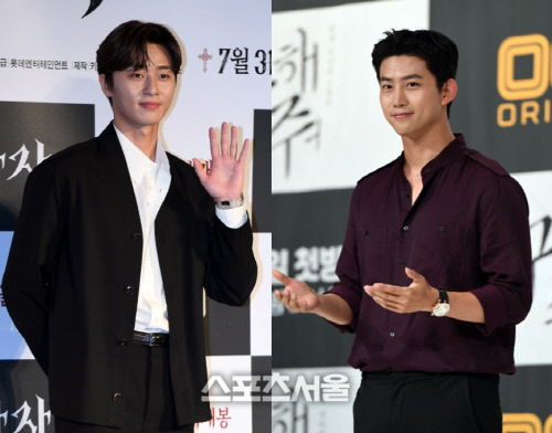 Park Seo-joon and Ok Taek Yeon will return to JTBC Itaewon Klath and MBC The Game: To 0 oclock (hereinafter referred to as The Game) in January 2020, respectively.All of them have been loved by recent works, so the transformation of acting is expected more.Park Seo-joon will return to the drama about a year and a half after TVN Why Secretary Kim Will Do It (2018).The comeback is JTBC Itaewon Clath, which tells the story of youth rushing into an unreasonable world.Itaewon Klath is a work based on the popular webtoon of the same name, and the author Cho Kwang-jin is also drawing more attention as he writes the script.Park Seo-joon played the role of Roy, a young man who was united in his conviction and did not compromise injustice.Kim Dae-mi, Yoo Jae-myeong, Kim Hye-eun and other powerful actors are also expected to join the performance of Park Seo-joon and what synergy will be expected.Park Seo-joon is one of the growth-type actors who have gradually been recognized for their acting skills and have shown their presence.He became a leading actor after KBS2 Dream High (2012), KBS2 sitcom Family (2012), MBC Come out of the gold, Ttuktuk! (2013), and met the films Youth Police (2017) and KBS2 Ssam My Way (2017).I have been well-incorporated in various genres such as romance, comedy, and family drama, so I wonder what kind of exciting rebellion Park Seo-joon will show.Park Seo-joon said, Park Seo-joon is currently working on shooting with a special affection for the character of the Roy.Ive tried not only to act but also to dress and hairstyle, and Ive focused on preparing characters in many ways, so Im asking for your attention.Ok Taek Yeon will return to MBCs The Game, which will air on the 22nd of next month, the first return of his choice since he was discharged from the military in May.The Game is a story about a man who can see just before his death and a detective in a homicide squad. Ok Taek Yeon plays Kim Tae-pyeong, a prophet with extraordinary superpowers.As The Game is a complex genre, Ok Taek Yeon is expected to show a wider acting spectrum than Li Dian.It is also a point of observation to see what kind of chemistry will be shown this time, reunited with Lee Yeon-hee and the male and female protagonist who breathed in the movie The Eve of Marriage (2013).Ok Taek Yeon was one of the most common idol actors, but it is a case that the Actor title has grown so that it is not awkward.In the early days of Actor activities, there were times when KBS2 Cinderella Sister (2010) and KBS2 Dream High (2011) showed a little awkward acting skills.However, while having a frame of acting, he proved his stable acting ability with tvN Fighting Ghosts (2016) and OCN Save Me (2017) and succeeded in catching the box office.So, I wonder what kind of appearance will be seen in The Game, which will return after the military vacancy.Ok Taek Yeon is also passionate about shooting The Game.Were working hard to make the Li Dian work look as good as it is, said an official from Ok Taek Yeon.We are also responding well to the performance of Ok Taek Yeon, and we will show more mature performance, he said.Photos  tvN