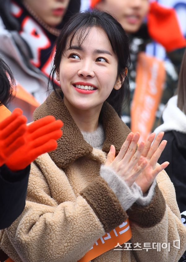 JTS Street Raising Event was held on the hill of the Gangnam station Seocho Wind in Seoul Seocho District on the afternoon of the 21st.Actor Han Ji-min, who attended the event, is on hand. December 21, 2019