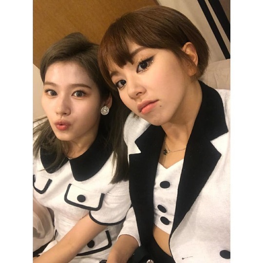 트와이스 채영&amp;사나.jpg | 인스티즈