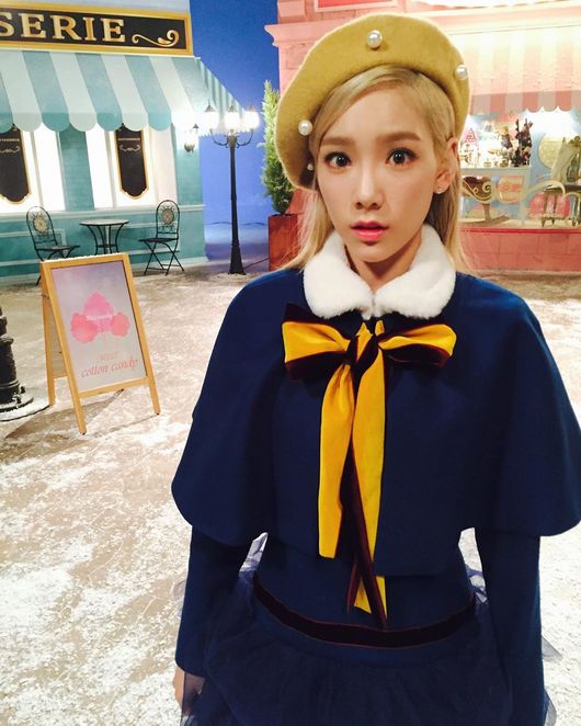 Girls Generation member Taeyeon has turned into Santa.On the 22nd, Taeyeon posted an article and a photo on his instagram entitled Deer Santa Tango Recall.Inside the picture was a picture of Taeyeon transformed into Santa on the set.It is a navy color Santa Taeyeon, not a Santa in a generally thought red Santa suit.Taeyeon, who turned into Santa, shows off her Christmas Gift-like beauty - with a blonde hairstyle, white skin and large eyes.Meanwhile, Taeyeon will hold a concert THE UNSEEN at the Olympic Park SK Olympic Handball Stadium from January 17 to 19 next year.