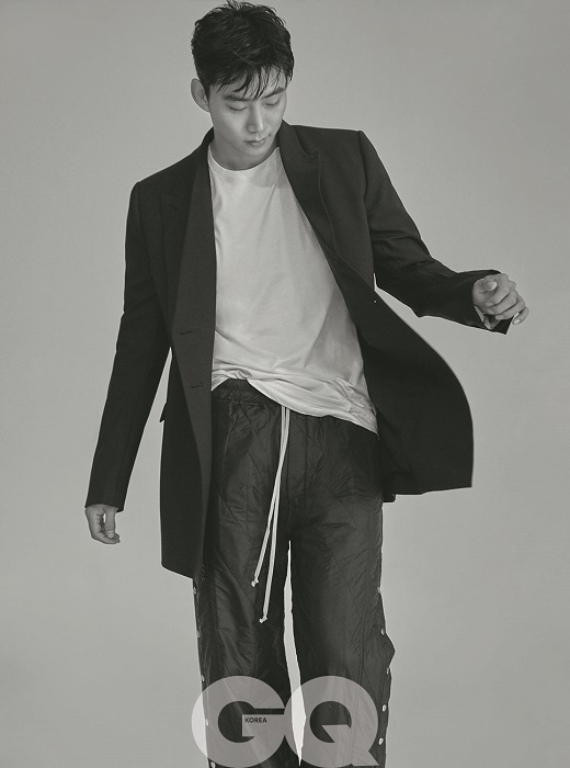 Actor OkTaek Yeon has released a charming picture through the January issue of fashion magazine Jikyu Korea.Ok Taek Yeon focused his attention on this picture, which was conducted under the concept of Black & Wild, from chic charm to soft charisma.In addition, he showed a unique aura with a deeper look and attractive expression, and he finished the filming with skill, and he was impressed by the field staff.In an interview released with the picture, Ok Taek Yeons candid story about his next MBC new tree Drama The Game: To the 0 oclock (hereinafter referred to as The Game) was added.The Game, which is gathering attention as a return to Ok Taek Yeon, is a drama depicting a prophet who sees the moment before death and a detective in the homicide squad digging into the secrets of 0 Homicide 20 years ago.In The Game, Ok Taek Yeon, who plays the role of Kim Tae-pyeong, a prophet with a mysterious ability to see the moment before the death of the person, said, When I read the script, I thought I should must.It is a role that can be darkened without any difficulty, but I thought that I could show the bright part of my character to the character, and I could show my growth as an actor. The interview with the picture of Ok Taek Yeon can be found in the January issue of Jikyu Korea.