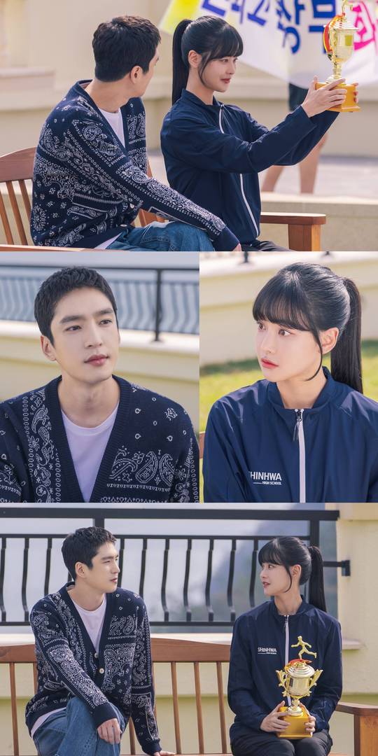 Disgusting humans Oh Yeon-seo and salvation make the hearts of viewers of A house theater shake on Wednesday with only eyes.The MBC tree mini series Disgusted Humans (directed by Oh Jin-seok/playplayplayed by Ahn Shin-yu) will be shown on December 25th, and Oh Yeon-seo (played by Joo Seo-yeon) and Salvation (played by Lee Min-hyuk) will be drawn to create a new fire in triangular romance.In the last broadcast, Lee Min-hyuk (salvation), who lost his composure to the radical romance of Oh Yeon-seo and Lee Kang-woo (Ahn Jae-hyun), was portrayed, which brought a strange tension to the A house theater.Lee Min-hyuk, who could not find any greed, called Han (Kim Young-ok) saying, Grandma, I... have a place to want.In the 17th ~ 18th photos released in the meantime, Lee Min-hyuk is enjoying a leisurely date with Ju Seo Yeon.The sight of Lee Min-hyuks falling eyes toward Ju Seo-yeon is raising the romance index.bak-beauty