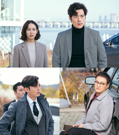 In the Women of 9.9 billion, Cho Yeo-jeong, Kim Kang-woo, Jung Woong-in and Lee Ji-hoon were seen in one place.In the previous KBS2 drama 9.9 billion women (playplay by Han Ji-hoon/director Kim Young-jo/production Victory content), Jeong Jeong-yeon was Danger by the kidnapping of Hong In-pyo (Jung Woong-in), but he escaped Danger with the help of Lee Ji-hoon.Hong In-pyo continued to track the whereabouts of the missing Seoyeon and the money bag, setting up a camera secretly in Kang Tae-woos quarters, and shocking viewers.In addition, Kang Tae-woo, who found the clue left by his brother, was kidnapped by Seo Min-gyu (Kim Do-hyun), who was following him, and escaped from his death to his life.The public steel stimulates curiosity by capturing the attention of the four people who encountered in the same place.A surprised expression of emotional Yeon and a charismatic expression of Kang Tae-woo are staring at someone.Lee Ji-hoon of the pose, who is proud of his gangsters and is responding to this, seems to be threatening with a sharp eye.In addition, Hong In-pyo, who seems to be listening to all these situations by hiding next to the car, gives a breathtaking tension.What is the reason why they are gathered together? Expectations are high that Jeong Jeong-yeon, who holds a bag of money, will be able to keep his bag away from Hong In-pyo and Lee Ji-hoon, who are following him.