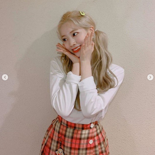 Group TWICE Dahyun left happy Christmas greetingsDahyun released several photos on the TWICE official SNS account on the 25th with the article Merry Christmas Once.Dahyun in the photo is making a cute face with a pure costume, and in another photo, he showed a flower calyx on his face and a smile that was just visible.Dahyuns own cute charm stands out.Dahyun has been working as the best idol group in Korea with a series of hits from Elegant to Phil Special in 2015 by debuting to TWICE.TWICE, which Dahyun belongs to, was held on the 16th at MBC 2020 Special Idol Star Championship