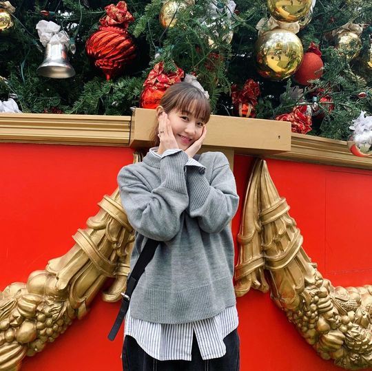 Singer Park Bo Ram has announced a welcome recent situation.Park Bo Ram posted a picture on his Instagram on December 26 with an article entitled This is Christmas.Inside the photo was a picture of Park Bo Ram posing calyx in front of Christmas Tree, with Park Bo Ram smiling brightly at the camera.Park Bo Rams slender V-line and refreshing beauty catch the eye.The fans who responded to the photos responded It is completely cute, I love you and It is so beautiful.delay stock