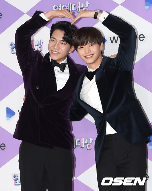 The 2019 SBS Entertainment Awards photo wall event was held at SBS Prism Tower in Mapo-gu, Seoul on the afternoon of the 28th.This year, SBS entertainment showed a strong popularity with high topic and audience rating even in the face of a large number of new programs.Most programs, such as Dongsangmong 2-Youre My Destiny, Burning Youth, Baek Jong-wons Alley Restaurant, and Ugly Sons, consistently ranked first in the same time zone, solidifying their position as an artistic powerhouse.In addition, new programs such as Little Forest and Matsunam Square were well received and settled.In the meantime, attention is focused on who will return to the 2019 SBS Entertainment Grand Prix trophy.Singer Lee Seung-gi, BtoB Yook Sungjae poses.