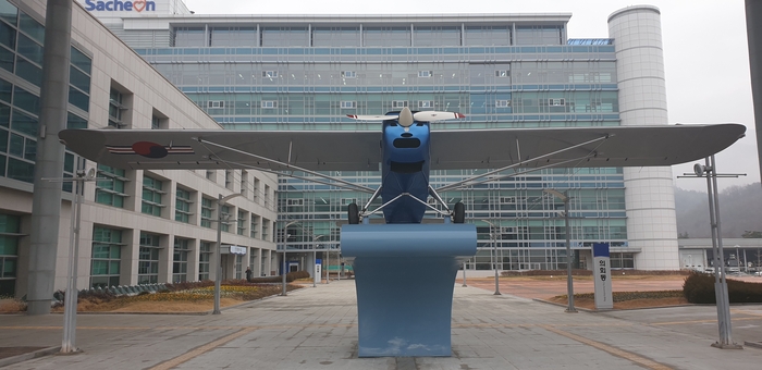 경남테크노파크항공우주센터 이미지