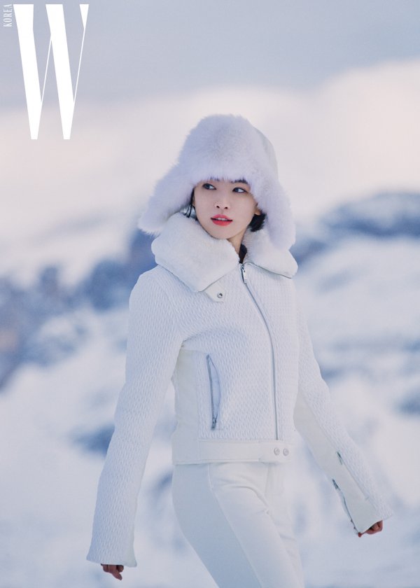 Actor Chun Woo-Hee has released a picture-like picture.Chun Woo-Hee, who showed an intense presence across the screen and the CRT last year, is turning into a winter goddess and is focusing attention. His colorful charm is the fashion magazine W.Korea and I feel the interest in the picture.In a pictorial shot in the background of France Kushevels snowy days, Chun Woo-Hee lavished a unique aura.Not only the pure visuals reminiscent of white eyes, but also the eyes with elegant charisma caught the hearts of the viewers at once.In the ensuing picture, Chun Woo-Hee once again revealed the aspect of Picture Artisan.Following the complete digestion of the gray knit and chic hair styling that doubled the urban atmosphere, Chun Woo-Hees relaxed pose added to the more sensual picture.As such, more pictures and interviews of Chun Woo-Hee can be found on the fashion magazine W. Korea SNS channel and the February issue pictorial.On the other hand, Chun Woo-Hees 10-day move is expected to continue in the bright new year.Chun Woo-Hee will be transformed into the main anchor Sarah station, which will be in the middle of a mysterious incident after receiving a questionable call from the movie Anchor, which is currently being filmed, and will give fresh fun that has never been felt before.Chun Woo-Hees starring film Anchor is shooting with the goal of opening this year.Photo W. Korea