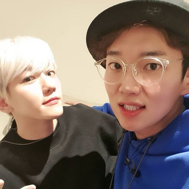 Top-trend Jang Sung-kyu and Top-trend EXO met.Jang Sung-kyu posted a few photos on his instagram on the 3rd, D-Day. Walkman.Jang Sung-kyu added, I made a memorable memory because of EXO.In the photo, Jang Sung-kyu, who finished EXOs Manager Experience, was taking pictures with EXO members.The meeting between Jang Sung-kyu and EXO was done through Walkman.Jang Sung-kyu met EXO while working part-time at a gas station and proposed a manager experience.As oral promises became reality, interest in the Walkman EXO Manager increased.The Walkman EXO Manager, where EXO and Jang Sung-kyu meet, will be released on the afternoon of the 3rd.