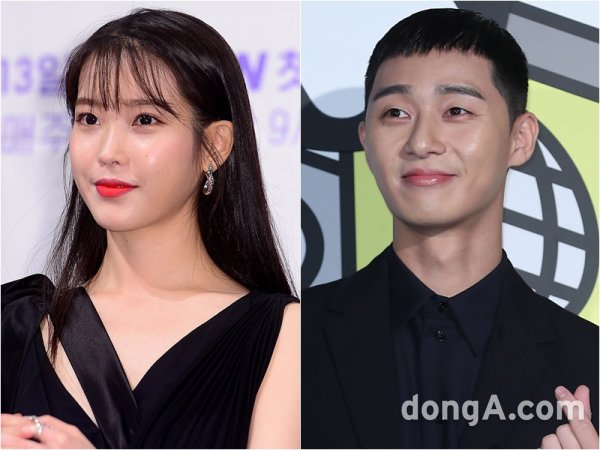 IU and Park Seo-joon meet in the works.IU has confirmed its appearance in the movie Dream, an official of Kakao M, an agency of IU, told Dong-A.com on the 3rd.Dream (Gase) is a soccer player who is in the biggest crisis of his career, Park Seo-joon, and a special (?) who has caught the ball for the first time in his life.) A delightful Drama depicting the Homelessness World Cup challenge of one national team player.Park Seo-joon confirmed his appearance as a new film directed by Lee Byung-hun in the movie Twenty and Extreme Job and Drama Meloga Constitution.IU and Park Seo-joon, which have a relationship with a model of a soju advertisement, raise expectations for a reunion.
