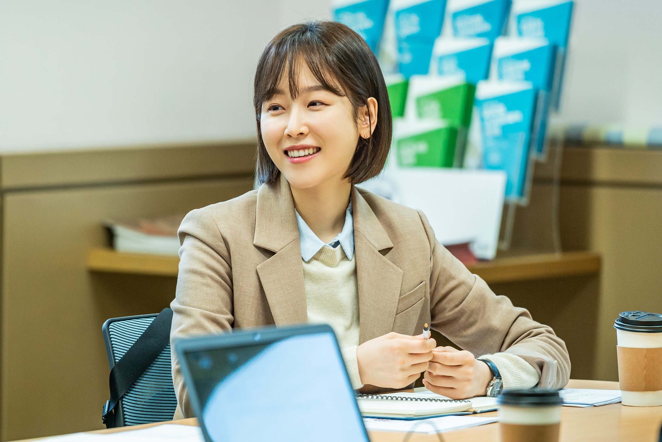 Black Dog Seo Hyun-jin, Ra Mi-ran, Ha Joon, and Lee Chang-hoon are empathizing with viewers by radiating the best team chemistry.TVN Mon-Tue drama Black Dog (director Hwang Joon-hyuk, playwright Park Joo-yeon, production studio Dragon, and Urban Works) will be on the 4th, and will catch the attention by unveiling the warm-hearted shooting scene behind the four students of the university who are responsible for pleasant laughter and warm sympathy.In the last broadcast, ahead of the resurrection of the deepening class, the courageous choice of the department of admission, which decided to face the school system problem for the students, gave a heavy echo.The department of education, which has been trying to reveal the uncomfortable truth about the pre-learning problem of private education that everyone knows but could not easily say.The voice of the painful self-reflection conveyed by Park Sung-soon (Ra Mi-ran), the head of the department of education, left a deep lull at the gathering of all fellow teachers.The first meeting of the department of admission, which encourages each other and pledges to take a step forward for students, made the hearts of the viewers warm.The existence of the high sky (Seo Hyun-jin), who is growing up as a true teacher, and the college students Park Sung-soon, Do Yeon-woo (Ha Joon), and Lee Chang-hoon (Lee Chang-hoon) who are the strong fences of the teacher in Black Dog, are the factors that double the fun and impression of the drama.The struggle of the department of admission, which does its best to win the fierce college entrance war with a hot heart toward students more than anyone else, gives a wide sympathy.Meanwhile, the scene of the full-blown shooting in the public photos shows their Moonlighting Team Chemie.I started a teaching career that was not smooth with the tag of parachute unexpectedly, but Seo Hyun-jin, who has a different level of empathy through high sky that learns his own survival strategy and goes forward.It is also interesting to shoot with Kwon So-hyun of Song Ji-sun station, which was the decisive occasion for the high sky to have the goal of the Orthodox.Song Ji-sun, a fellow teacher who has sincerely supported each other in the same position, adds warmth to the synchronized appearance of two people who look at the same place with a script and smile.If you join together in the ensuing photos, the playful appearance of the entrance department, which vertically rises the honey jam power, automatically raises the corners of the viewers mouths.Ra Mi-ran, who is smiling as cool as the smile of Park Sung-soon, the head of the department, catches the eye.The sunny faces of Ha Joon and Lee Chang-hoon, who are cultivating a lot of Lanson disciples, also convey the cheerful atmosphere of the scene.The sticky teamwork of actors captured inside and outside the camera is becoming an Engine of Youth that amplifies empathy by playing a role as a fatigue recovery agent for viewers.The passion of actors who emit pleasant energy, and the intense teamwork that can be seen by the eyes, make a drama that is complete, said Black Dog. We draw another face of the school deeper and dynamically, including competition for high school to become a full-time teacher.I hope the department will be able to play a full-fledged role.Meanwhile, the 7th episode of tvN Mon-Tue drama Black Dog will be broadcast at 9:30 pm on the 6th (Month).iMBC Kim Hye-young  Photo tvN