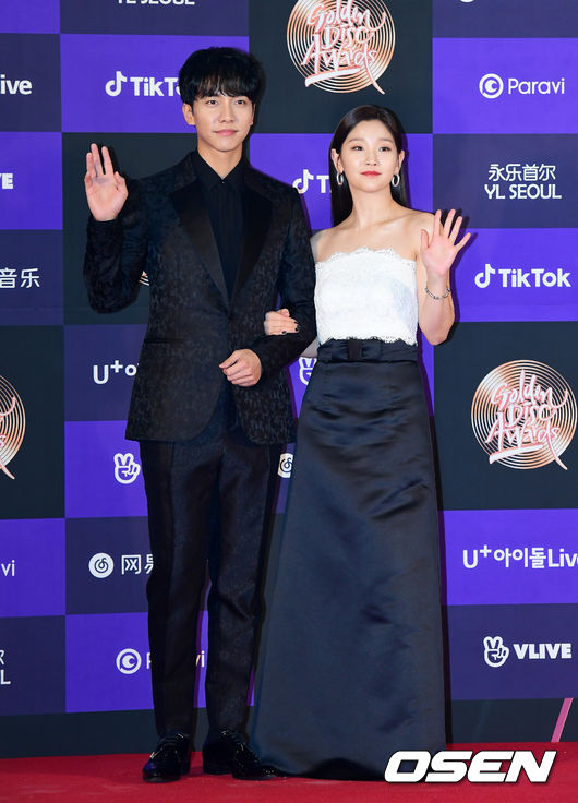 On the afternoon of the 5th, the 34th Golden Disk Awards with TikTalk (2020 Golden Disk) Recording Awards ceremony was held at Gocheok Sky Dome in Seoul Guro District.Lee Seung-gi, Park So-dam are on the red carpet