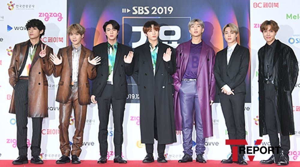 BTS topped the Boy Groups brand reputation in February.The Korea Enterprises and Trade Institute will start December 3, 2019, 2020 yearThe consumer behavior analysis of 67,103,533 Boy Group brand, which was measured by January 4, measured the participation of JiSooooooo, MediaJiSooooooo, Communication JiSooooooo, and CommunityJiSooooooo.Compared with the brand Big Data 59,292,191 in December, it increased by 13.17%.2020 yearThe 30th place in the January Boy Group brand reputation is BTS, EXO, Seventeen, NUEST, NCT, Astro, Big Bang, Stray Kids, Monster X, Super Junior, Tomorrow By Together, God Seven, SF9, Golden Child, Shiny, Bix, Infinite, The Boys, Beast, 2PM, CI X, AB6IX, TVXQ, BTOB, Bigton, Winner, Hot Shot, Berry Berry, Pentagon and Eighties.1st, BTS (RM, Sugar, Jin, Jhop, Jimin, Bu, and Jungkuk) brands became part of the brand reputation with JiSooooooo 2,791,128 MediaJiSooooooo 5,363,968 Communication JiSooooooo 6,274,418 CommunityJiSooooooo 6,332,522, JiSooooooo 20,762, It was analyzed as 036.Compared with the brand reputation JiSoooooo 12,183,036 in December, it rose 70.42%.2nd place, EXO (Support, Chanyeol, Kai, Dio, Baekhyun, Sehun, Siumin, Lay, Chen, Tao, Luhan, Chris) brands participated in the JiSooooooo 649,704 MediaJiSooooooo 1,634,560 Communication JiSooooooo 1,513,055 CommunityJiSooooooo 687,545 As a result, it was analyzed as brand reputation JiSoooooo 4,484,865.Compared with the brand reputation JiSooooooo 7,248,798 in December, it fell 38.13%.Third, Seventeen (Escues, Jeonghan, Joshua, Jun, Hoshi, Wonwoo, Uji, Dogyeom, Mingyu, Diet, Seung Kwan, Vernon, Dino) brands participated in the JiSooooooo 450,560 MediaJiSooooooo 1,680,640 Communication JiSooooooo 635,321 CommunityJiSooooooo 378,1 As the number of brands reached 24, it was analyzed as JiSooooooo 3,144,645.Compared with the brand reputation JiSoooooo 2,295,052 in December, it rose 37.02%.The fourth place, NUEST (JR, Aron, Baekho, Hwang Min-hyun, and Ren) brand was analyzed as JiSooooooo 2,586,334 as participating JiSooooooo 405,240 media JiSooooooo 1,587,712 communication JiSooooooo 284,493 CommunityJiSooooooo 308,889.Compared with the brand reputation JiSoooooo 1,785,188 in December, it rose 44.88%.5th, NCT (Tayil, Johnny, Taeyong, Utah, Doyoung, Representation, Winwin, Mark, Haechan, Jung Woo) Brands became part of the brand with JiSooooooo 116,600 MediaJiSooooooo 1,567,744 Communication JiSooooooo 329,579 CommunityJiSooooooo 420,352 It was analyzed as 2,275.Compared with the brand reputation JiSoooooo 1,446,714 in December, it rose 68.26%.