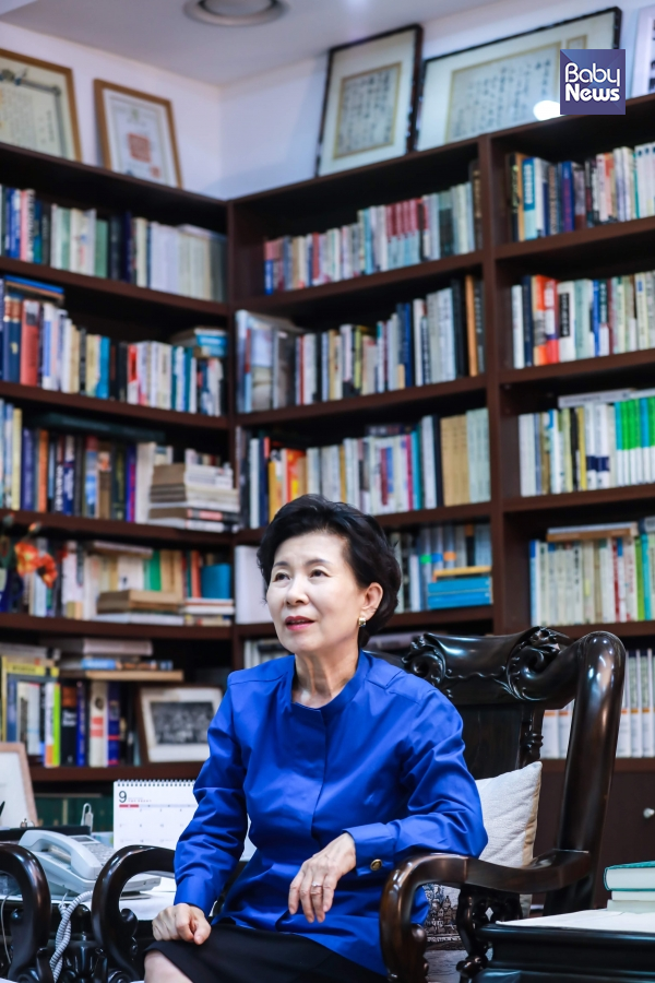 이 교수는 "부모는 아이의 첫 번째 선생님"이라며, "1차 교육을 책임져야 할 부모의 역할은 그 누구도 대신할 수 없다"고 강조했다. 김재호 기자 ©베이비뉴스