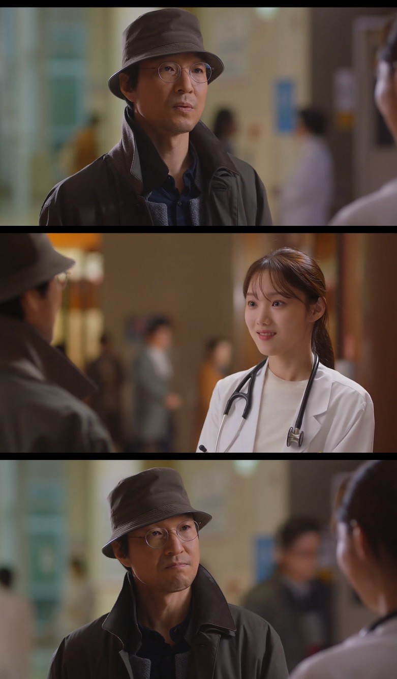 From surgeons with surgical depression to The Whistleblower, strong personalities gathered in stone walls, anchoring the second voyage of the Romantic Doctor Kim Sabu.On SBSs Romantic Doctor Kim Sabu, which aired on the 6th, there was a scene where Woojin (Ahn Hyo-seop) and Eun Jae (Lee Sung-kyung) entered the stone wall along with Kim Sabu (Han Suk-kyu).On this day, Kim Sabu met Woojin to find the center director Hyun Chul and found the Gosan Hospital.Woojin is a key figure in the Hospital case and is currently working as a fadak of the Hospital in Geoje.The appearance of Woojin embarrassed him, too, and he went to the hospital of his best friend after training in the major.However, Woojin found out that there was a corruption in the hospital, and he revealed it and wrote the stigma of The Whistleblower.Woojin, who lost his place to go when Sangjin Hospital closed, became a pay-dak for the Geoje Hospital on weekend night duty.The problem was that even in the Hospital, he was not looking at Woojin; he was still the Whistleblower who had knocked down his fellow doctor.After all, the Republic of Korea (Kim Joo-heon) tried to kick out Woojin, saying that I Musici is more than necessary for the doctor.I brought him here to give a fool who cant come and go, and then use it that way, and dont say I Musici.But the ministry repeatedly pushed Woojin, saying, The head of the center would have called you to do that, but I am not, and I am not a doctor, and I do not receive cheap people like you who just reveal money.On the same day, while Kim Sabu helped his majors who were struggling with the absence of a specialist, the Geoje side was displeased by mentioning the violation of the medical law.Is the fourth year of my major running around with an intern? On the contrary, Eunjae shows a favorable feeling to Kim Sabu, who has excellent skills, but Kim Sabu said, How can I do it and eat dog shit?The same day, he made a mistake of going to the operating room and falling asleep after taking a tranquilizer.In the end, Eun-jae was put at the crossroads of Choices, the suspension and the dispatch of the stone wall.Woojin was leaving Hospital when he received a love call from Kim Sa-bu.Woojin asked, Do you know me? And Kim said lightly, It is just Faydak and I was fired today.Woojin said, GS is needed, surgery is pushed back, and I throw it in one place and leave all kinds of bad surgery to be done.The Choices of the Silver are also the Stone Wall, where the Silver Wall was instinctively covered with Kim Sabu, who was dressed in doctors robes, and Moon Jeong (Shin Dong-wook), a college senior.However, I watched Kim Sabu and Moon Jeong who were dealing with traffic accident patients seriously.Woojin also entered the Hospital, saying, I need money, how much can you give me? Youre going to do surgery because you need money?I will sell you anytime. The figure of Kim Sabu, who snorted, announced the full-scale development of Romantic Doctor Kim Sabu.