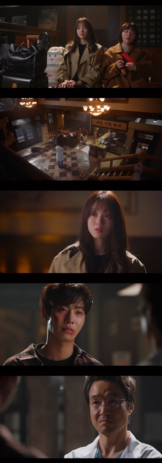 Ahn Hyo-seop Lee Sung-kyung, who has a weakness, entered the Doldam Hospital and filled the first broadcast in 80 minutes.In the first episode of SBSs Romantic Doctor Kim Sabu 2 (playplayplay by Kang Eun-kyung/directed by Yoo In-sik Lee Gil-bok), which was first broadcast on January 6, a new young doctor was shown visiting the stone wall.Kim Sabu (Han Suk-kyu) appeared in the giant Hospital Primal Vow.Kim visited the Primal Vow because the young doctors of the Doldam were away.Do Yoon-wan (Choi Jin-ho), who returned to the foundations chairman, estimated that Kim Sa-bu ignored others in his savvy taste and left without the patience of young doctors, but Jang Gi-tae (Im Won-hee), the head of the administrative office of the Doldam, refuted.Jang Jang-tae said, Kang Dong-ju (Yoo Yeon-seok) is called by the country to serve the military service to the island area, Yoon Seo-jung (Seo Hyun-jin) is exchanged for a one-year contract, and Do In-beom (Yang Se-jong) is returning to Primal Vow. Kim Sa-bu was still alive.In the meantime, Kim watched the huge Hospital live suzerain, saved a patient who fell into Danger, and Lee Sung-kyung, who happened to watch it closest, admired him, asking, What logic did you know at once?But Kim returned the vitriolic remarks to Cha Eun-jae, who asked questions about the patients in the emergency room, saying, Logic is like a shit.Seo Woo Jin (Ahn Hyo-seop) saved an emergency patient on the subway on his way to Hospital while working part-time at the construction site, and met with Cha Eun-jae at Hospital and revealed his past history.Seo Woo Jin went to his senior hospital in hopes of a billion won salary, exposed internal corruption, and was photographed as a whistleblower who hit the same doctor and was in the industry store Danger.Seo Woo Jin and Cha Eun Jae together made a surgical mask, and Cha Eun Jae fell down and Suggical mask depression, which is a weakness of Cha Eun Jae, was revealed.Seo Woo Jin ran with Cha Eun-jae as he did in the past anatomy practice time.With such curiosity in the past history of Seo Woo Jin and Cha Eun Jae, Kim Sabu watched the surgical mask and listened to the surroundings and noticed their situation.Seo Woo Jin was kicked out of Hospital after finishing the surgical mask, and Kim went to Seo Woo Jin and suggested a scout, saying, Do you need a job?Cha Eun-jae reluctantly went to the stone wall from the position of being forced to choose between honesty and dispatching a branch for falling asleep during the surgical mask.Yoon A-reum (Sho Ju-yeon), who was helped by Kim Sa-bu in the emergency room, chose the Hospital line directly.At the end of the broadcast, Cha Eun-jae arrived at the Hospital in turn and while Kim was waiting for the Kim Sabu to finish the surgical mask, Seo Woo Jin fled to the Hospital to avoid the debtors, and said to Kim Sabu, who had just left the Surgical mask room, Do you need a job?But I need money. How much can you give me? How much will you buy?Yoo Gyeong-sang