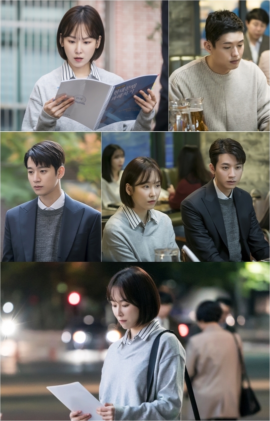 Black Dog Seo Hyun-jin, Ha Joon, and Yoo Min-kyu are in sync.TVNs monthly drama Black Dog (directed by Hwang Joon-hyuk, playwright Park Joo-yeon, production studio Dragon, and Urban Works) is a Korean language and sky (Seo Hyun-jin), Do Yeon Woo (Ha Joon), and Ji Hae-won (Yoo Min-kyu) who have united to solve the unprecedented banana incident that turned the school over. Boone) was released on January 7.In the last broadcast, Goh-Healy went into class reinforcement for the sick Ji-haewon, and found traces of his efforts to survive in the classroom for six years.The two men, who met at an unexpected place after work, solved the misunderstandings of their accumulated minds, but expressed their willingness to never back down in front of the opportunity to become a Orthodox man.Here, the students of the deepening group raised their curiosity by raising the question of the history of colostrum where all Korean language teachers gather together.Meanwhile, the unique combination of Korean language, Young Blood High Sky, Do Yeon Woo, and Ji Hae Won in the public photos attract attention.Three people who have joined together to determine which decisions are the right Choices for the correct answer to the question that students have raised.I think that the students arguments can be reasonable. It is also interesting to see the young Woo, who silently adds strength to situations where decisive grounds are needed.Expectations are high that three people with their heads can give clear answers.In the 8th episode, which is broadcasted on the day, the school is overturned due to a test problem called the banana case, and all Korean language teachers are dispatched to solve the case.High-rise and Ji Hae-won, who have caught a suspicious situation among teachers who want to decide the answer from a common sense line, are looking for the exact basis of the answer with the help of Yeon Woo, who pulled out the hidden card.It is noteworthy what kind of Choices will be made between the correct answer and the wrong answer.The sky, which has realized that even a small problem can control students entrance examinations, struggles to find the truth, said the production team of Black Dog.The combination of the two colors of the city and the seaside, which add strength to it, gives fun.What Choices are, and the three peoples efforts to find answers will be deeply sympathetic, he said.Broadcast at 9:30 p.m. (Photo Offering = tvN)pear hyo-ju