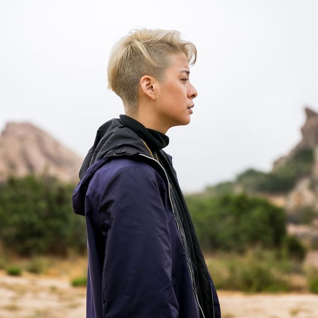 Singer Amber Liu meets fans as she releases new albumOn the morning of the 7th, Amber Liu posted a selfie on his personal SNS with an article entitled STAY CALM. January 8th 7PM PST.In the photo, Amber Liu is wearing a unique hair style that is short only after the blonde dye, but she is standing in a different direction than the camera, but her eyes are eye-catching.In particular, fans are raising expectations by responding to Amber Lius words, which seem to suggest the release of a new album, such as I waited too long, I want to see it soon and I love you.Meanwhile, Amber Liu started standing alone at the end of last year after debuting in 2009 with the girl group f (x).Amber Liu SNS