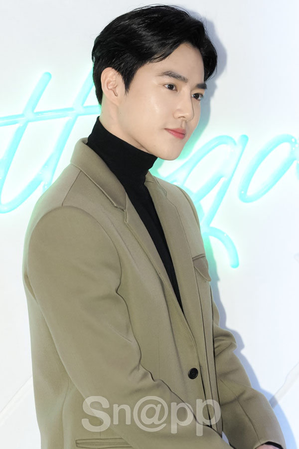 EXO Suho poses at the opening event of the Italian luxury brand Bottega Veneta (BOTTEGA VENETA) pop-up at the Youngnam Bundang-gu Hyodai Department Store in Gyeonggi Province on the afternoon of the 6th.On the other hand, EXO Suho, AOA Sulyeon, and broadcaster Kim Na Young attended the event.Written by Park Ji-ae, a photo of a fashion webzine,EXO Suho poses at the opening event of the Italian luxury brand Bottega Veneta (BOTTEGA VENETA) pop-up at the Youngnam Bundang-gu Hyodai Department Store in Gyeonggi Province on the afternoon of the 6th.