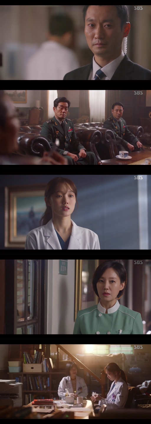 Han Suk-kyu of Romantic Doctor Kim Sabu 2 was disappointed by both Ahn Hyo-seop and Lee Sung-kyung.In SBS Drama Romantic Doctor Kim Sabu 2 broadcast on the 7th, Han Suk-kyu was disappointed because he did not have the ability to operate for Seo Woo Jin (Ahn Hyo-seop), and he did not have the responsibility as a Physician for Lee Sung-kyung.On the day, Seo Woo Jin entered the operation of Defense Minister with Kim Sabu, who was troubled by unexpected bleeding.Cha failed to concentrate on the surgery and ran out of the operating room due to the rising vomit. But Kim did the surgery skillfully.So, Seo Woo Jin said, This man is crazy. The surgery was successful.After the surgery, Seo Woo Jin asked Kim Sabu, How many percent are you sure youve got the intercostal blood vessels? Because the ministers life was dangerous if you couldnt catch the rib vessels.I was a minister, not someone else, said Seo Woo Jin, and I thought we should have taken a safer way.Im a patient now that hes in the operating room, Kim said. Im going to put one in my head, and Ill save him no matter what.Seo Woo Jin then did not accept it and asked, What do you mean if you can save it?He judged Kim Sabus surgery as dangerous and reiterated Kim Sabus surgery.Im the one who gave me my life to live, said Seo Woo Jin, who said, I came here because of the rush of money, but Im scared when I see my teachers surgery.I dont think its the rotten one I caught again, Kim added. Whos your one or I havent decided anything yet.If you only saw It in your eyes (judging my surgery as luck), it means you cant do it either, Kim said.After meeting with Seo Woo Jin, Kim spoke to fellow Physician who recommended Seo Woo Jin.In this call, Kim said, Seo Woo Jin may be a talented person.But he nodded at his colleague Physician, saying, It is our job to make such a guy Physician.Kim asked Cha for the real reason for coming down to Doldam Hospital, and Kim warned him, Dont come into my operating room in the future.There can be no such thing as Physicians personal circumstances in the operating room, Kim said. The person who runs away from the patient is already disqualified for that.Kim then shouted to Cha Eun-jae, Physician ?? Go away.Cha Eun-jae went to his seat without answering, and packed his bag. As he packed his bag, Cha Eun-jae poured out tears that he had endured.Ive been living so hard, Cha said. I havent slept for more than four hours a day, and I sat on my ass in the library while I was constipated.Im going to have to get kicked out of the country hospital and hear you beat up Physician, Cha said.Kim said, Both of them are messed up.Meanwhile, Do Yun-wan called Park Min-guk to let him know that the minister had undergone surgery at Doldam Hospital.I would like to recommend Park Min-guk, the best professor at our big hospital, as the ministers doctor, said Do Yun-wan.