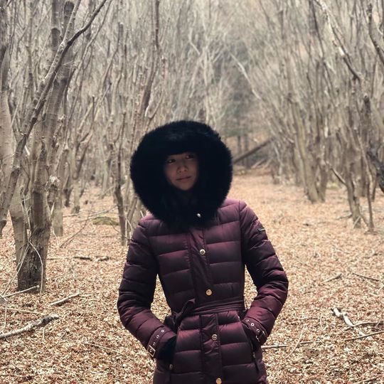 Actor Park Ha-sun reveals the status of an atmosphere goddessPark Ha-sun posted two photos on his instagram on January 7 with an article entitled Burgeon Bear.In the open photo, Park Ha-sun poses chic in burgundy padding; Park Ha-sun, who is wrapped all over the body in cold weather.Nevertheless, Park Ha-suns delicate body and elegant atmosphere attract attention.Park So-hee