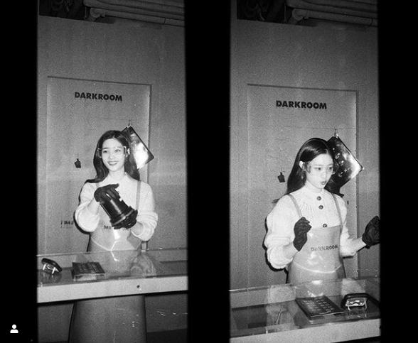 DIA Jung Chae-yeon shared daily lifeJung Chae-yeon posted a photo on a personal social network on January 8 from a self-study.In the photo, Jung Chae-yeon is wearing an apron and goggles and is developing his own photographs; Beautiful looks that penetrate black and white photographs are noticeable.Park Su-in