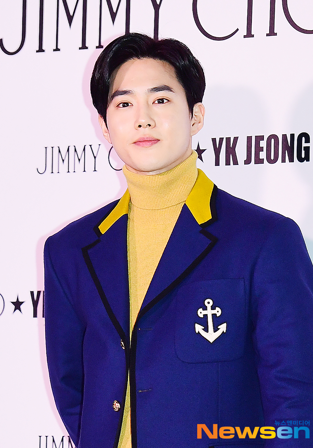 A photocall event of JIMMY CHOO was held at Seoul Dress Garden in Cheongdam-dong, Seoul Gangnam District, on the afternoon of January 9th.EXO Suho attended the day.Jang Gyeong-ho