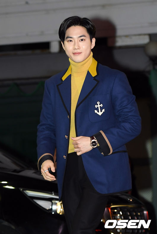9th day afternoon A British luxury accessory brand launch commemorative event was held at the dress garden in Gangnam-gu.EXO Suho is entering.