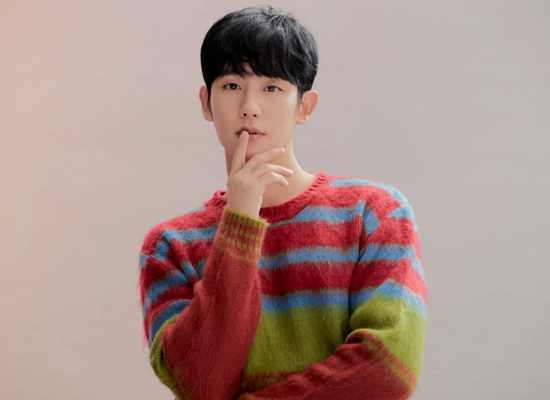 Actor Jung Hae Ins new profile Photograph is being released and is gathering topics.On the 9th, FNC Actor Facebook has posted several photos under the title Jung Hae Ins New Face.The Photograph featured Jung Hae In, who had various costumes and facial expressions; Jung Hae In has digested all of the clear, straight images to the cold atmosphere.In particular, Jung Hae In caught the attention of those who made a expressionless expression in the all-black style.In addition, the photographer of Feelings like Boy is also noticeable with a clear smile.Fans who encountered the photographer responded positively such as It is a real hit, Photograph Feelings are good and It is handsome.Meanwhile, Jung Hae In is appearing on KBS-2TV Jung Hae Ins Walk Report; the routine of Jung Hae In, which he has not seen before, is gaining huge popularity.