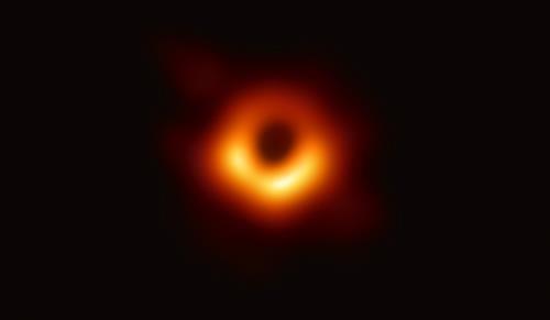 M87 은하 중심부에서 실제 관측된 블랙홀 [EHT 제공.재판매 및 DB금지]