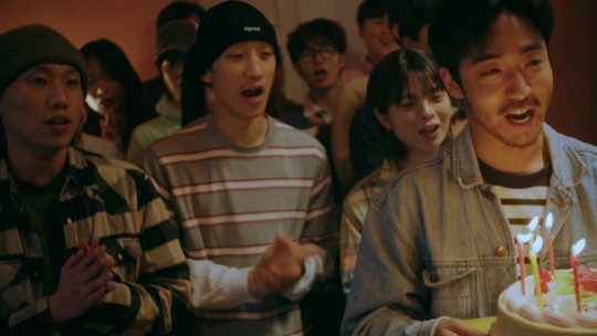 Producers and artist Zico (ZICO) has released a new song, No Song, Teaser video.On January 9, Zico posted a music video teaser video and concept photo of the digital single No Song through the official SNS, and gave a pleasant smile.In the open video, Zico is enjoying music alone, while Friends are visiting birthday celebrations but are not welcome.Behind the appearance of Zico, where Friends birthday party is annoying, the exciting and addictive melody of playing any song that flows out catches the ear.Especially, the friends in the video are friends of the actual Zico school days, and they added meaning by building precious memories.In addition, a concept photo containing the concept of the new song No Song was released.The real look of Zico, who is making a disapproving look among the friends gathered for his birthday celebration, causes laughter.Especially, Zicos comical expression is the best, as if everything is annoying and wrong with any song.Unlike the previous trendy and sophisticated appearance, Zico has released concept photos and music video Teaser in a comfortable and pleasant atmosphere sequentially, raising expectations for a new song No Song.Zico will release a new song No Song in two months after his first regular album THINKING on January 13th.The new song No Song is the most Zico-down song with an exciting melody, featuring a spectrum of Zico that freely crosses rap and vocals.bak-beauty