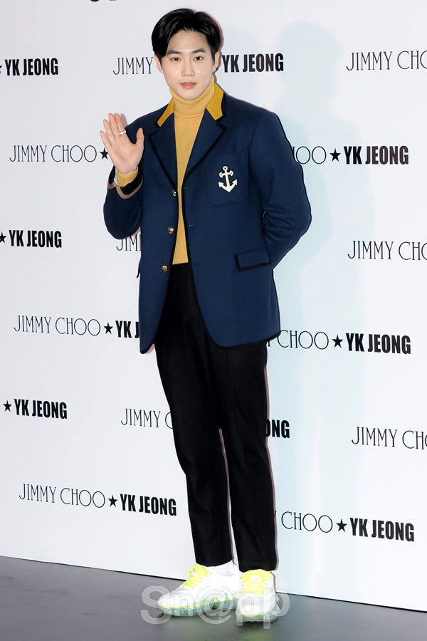EXO Suho attends the Jimmy Chu X Jung Yoon Ki Collaboration The Highlighted Capsule Event at the Cheongdam-dong dress garden in Seoul Gangnam District on the afternoon of the 9th day.On the other hand, at the event, Winner, actor Suhyun, Lee Hoon, Gong Hyo Jin, Victoria, Kyung Su Jin, Jung Ryeo Won, Han Ye Sul, Lee Jin Lee, Girls Generation Yoona, Black Pink Index, EXO Suho, Ki Eun Se, Park Hae Jin and Seo Ji Hye attended.Written by Park Ji-ae, a photo of a fashion webzine,EXO Suho attends the Jimmy Chu X Jung Yoon Ki Collaboration The Highlighted Capsule Event at the Cheongdam-dong dress garden in Seoul Gangnam District on the afternoon of the 9th day.
